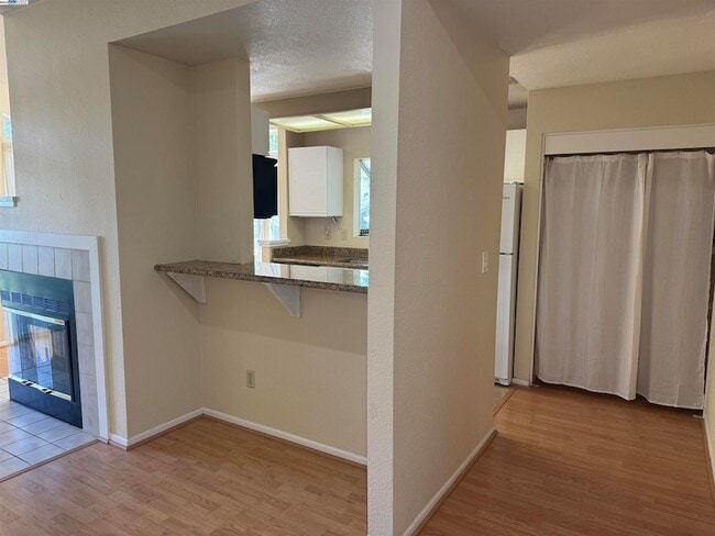 7815 Canyon Meadows Cir, Unit A in Pleasanton, CA - Building Photo - Building Photo
