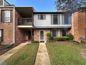 14226 Misty Meadow Ln in Houston, TX - Building Photo - Building Photo