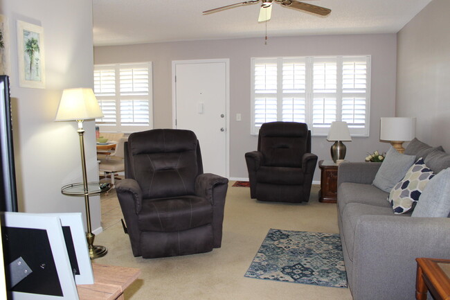30 Lake Vista Trail in Port St. Lucie, FL - Building Photo - Building Photo