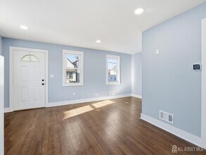 14 John St in Carteret, NJ - Building Photo - Building Photo