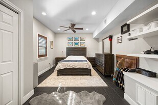 202 E 7th St in Houston, TX - Building Photo