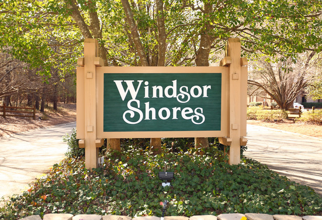 Windsor Shores Apartments photo'