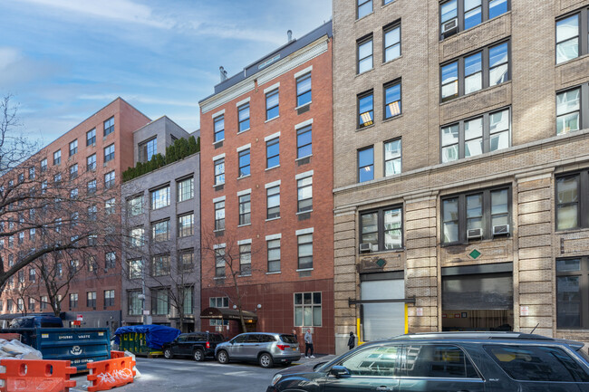 Gramercy East Condominiums