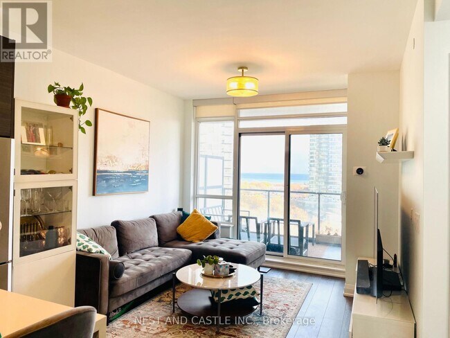36 Park Lawn Rd in Toronto, ON - Building Photo - Building Photo