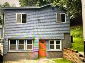 15 Cottage Rd in Hopewell Junction, NY - Building Photo