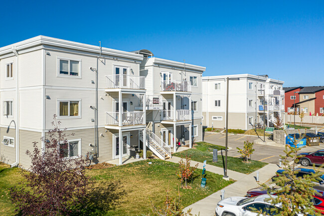 Oxford Campus in Edmonton, AB - Building Photo - Building Photo