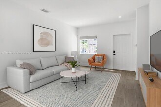 16911 SW 137th Ct in Miami, FL - Building Photo - Building Photo