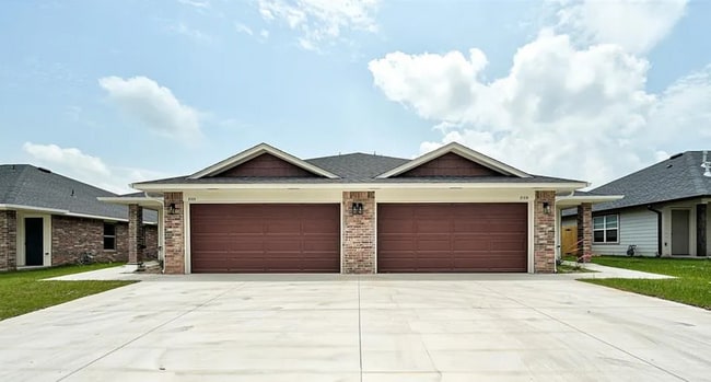 212 NW 122nd St in Oklahoma City, OK - Building Photo - Building Photo