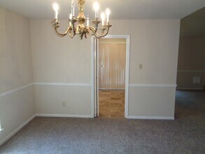 6611 Grove Field Ln in Houston, TX - Building Photo - Building Photo