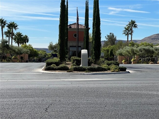 property at 5445 Progresso St