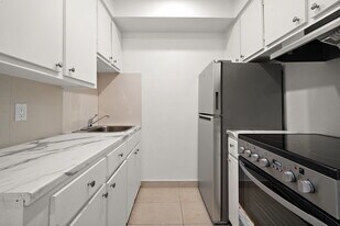 Le Camelia in Montréal, QC - Building Photo