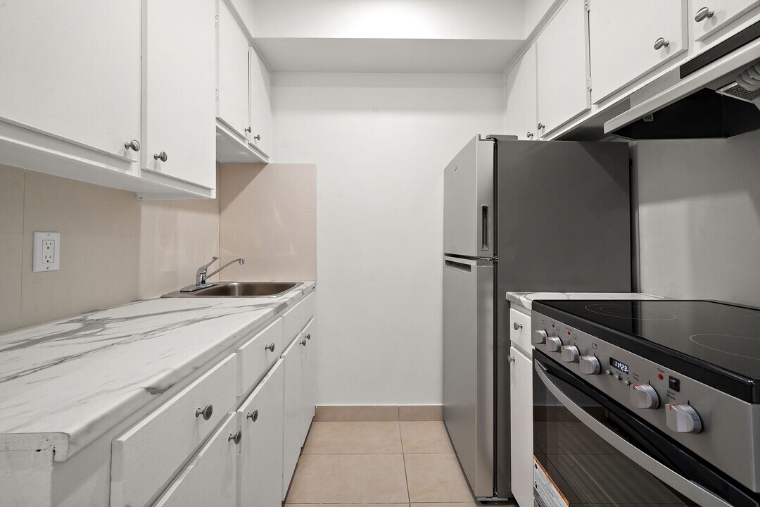 Le Camelia in Montréal, QC - Building Photo