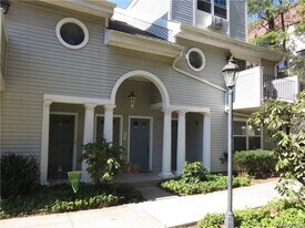 36 Greenridge Ave in White Plains, NY - Building Photo