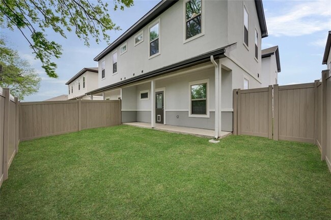 865 Limmer Loop in Hutto, TX - Building Photo - Building Photo