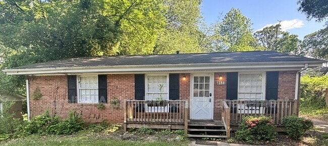 property at 8523 Stonehurst Dr
