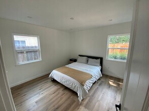 5057 Colfax Ave in Los Angeles, CA - Building Photo - Building Photo