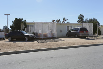 55335 Santa Fe Trl in Yucca Valley, CA - Building Photo - Building Photo