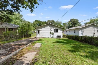 10417 Count Dr in St. Louis, MO - Building Photo - Building Photo
