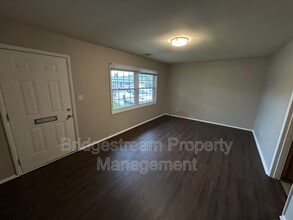 1205 S Maple Ave in Fairborn, OH - Building Photo - Building Photo