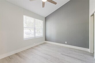 4703 Misty Slope Ln in Austin, TX - Building Photo - Building Photo