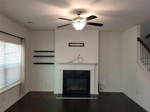 5211 Madeline Pl in Stone Mountain, GA - Foto de edificio - Building Photo