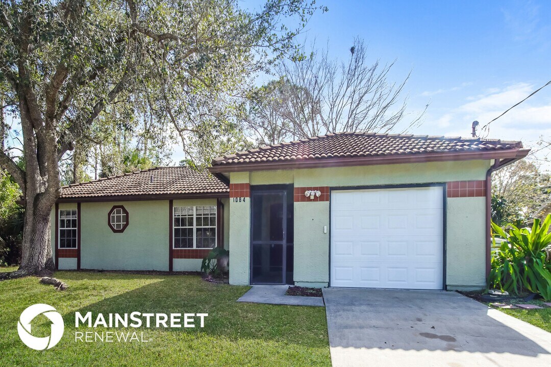 1084 Thompson Rd SW in Palm Bay, FL - Building Photo
