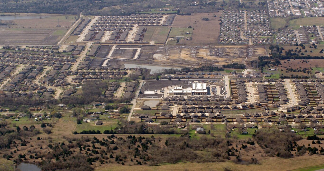 Bloomfield Homes at Hagan Hill in Mesquite, TX - Building Photo