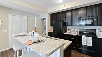 Brynwood Reserve in Canal Winchester, OH - Building Photo