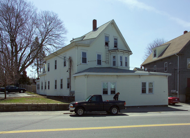 278 Whittenton St in Taunton, MA - Building Photo - Building Photo