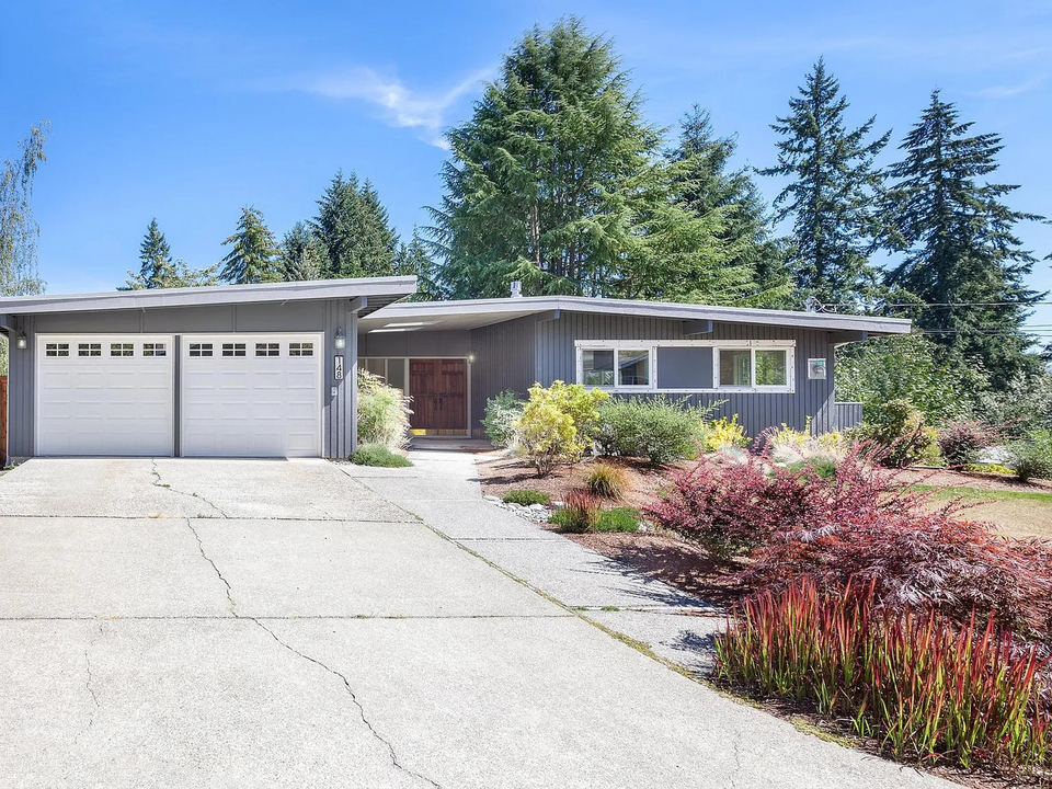 148 165th Ave NE in Bellevue, WA - Building Photo