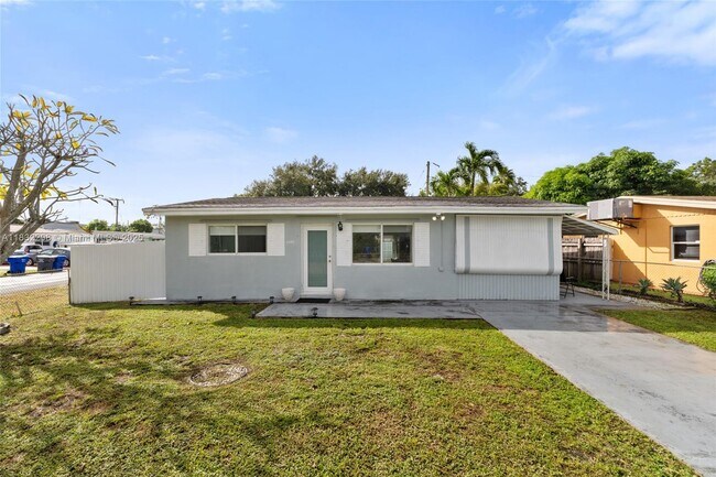 6100 Madison St in Hollywood, FL - Foto de edificio - Building Photo