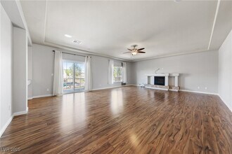 9716 Panther Hollow St in Las Vegas, NV - Building Photo - Building Photo