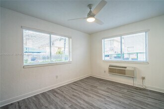 7315 Carlyle Ave in Miami Beach, FL - Building Photo - Building Photo