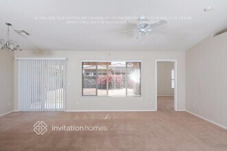 8207 S 18th St in Phoenix, AZ - Building Photo - Building Photo