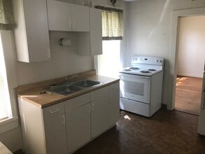 336 N Main St, Unit 336 N Main in Lapeer, MI - Building Photo - Building Photo