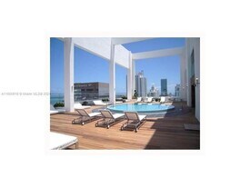 55 SE 6th St in Miami, FL - Building Photo
