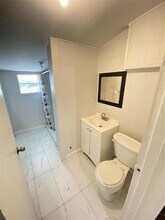 9404 Dulcimer St in Houston, TX - Building Photo - Building Photo