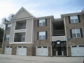 210 Fountainhead Ln in Fayetteville, NC - Building Photo