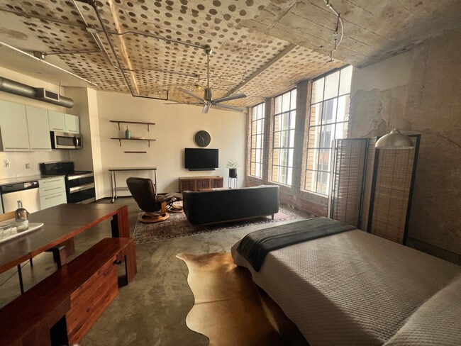 property at 1122 Jackson St