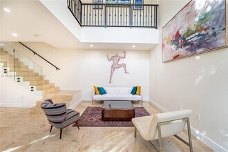 2766 SW 33rd Ave in Miami, FL - Building Photo - Building Photo