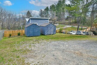 580 Fairview Rd in Asheville, NC - Building Photo - Building Photo