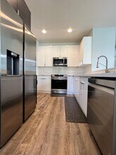 1011 Kukulu St in Kapolei, HI - Building Photo - Building Photo
