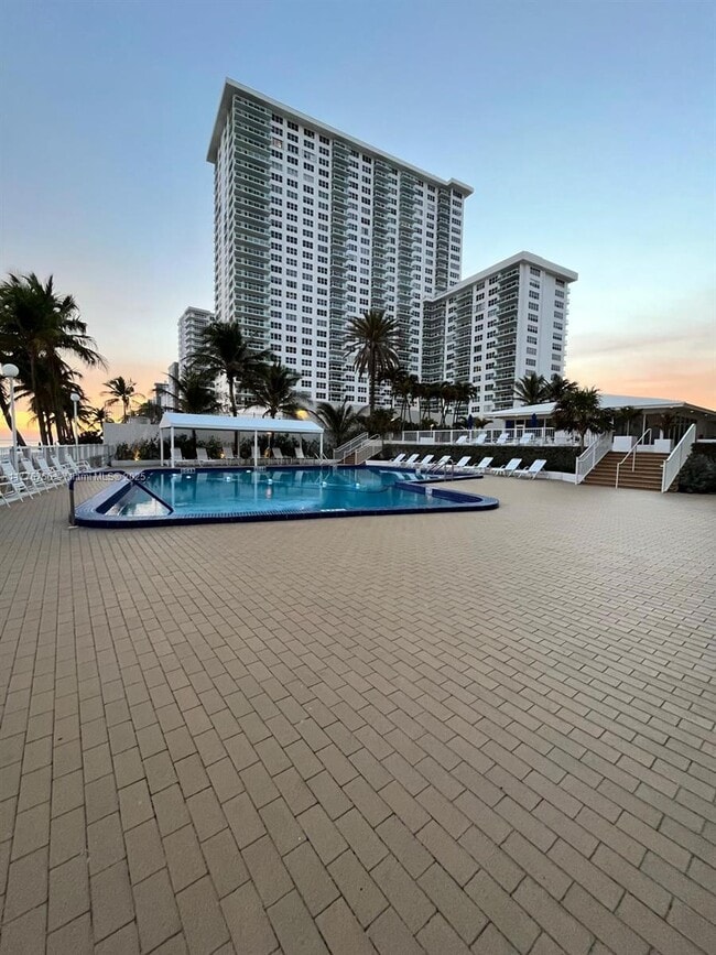 4010 Galt Ocean Dr in Fort Lauderdale, FL - Building Photo - Building Photo