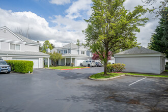 Spinnaker Pointe in Kent, WA - Foto de edificio - Building Photo