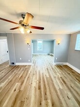 300 Arlington Ave in North Versailles, PA - Building Photo - Building Photo
