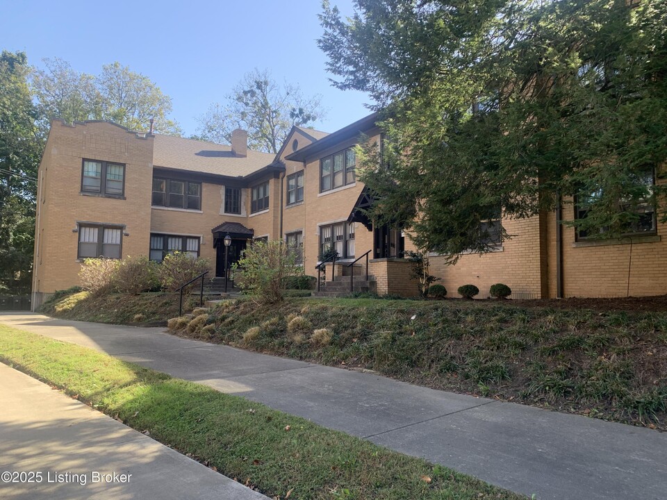 1909 Lauderdale Rd in Louisville, KY - Building Photo