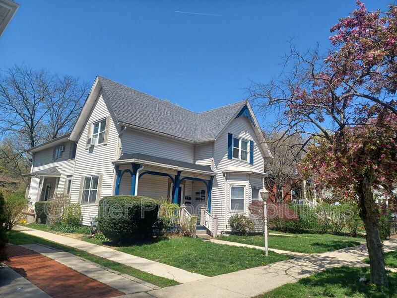 307 Washington St in Valparaiso, IN - Building Photo