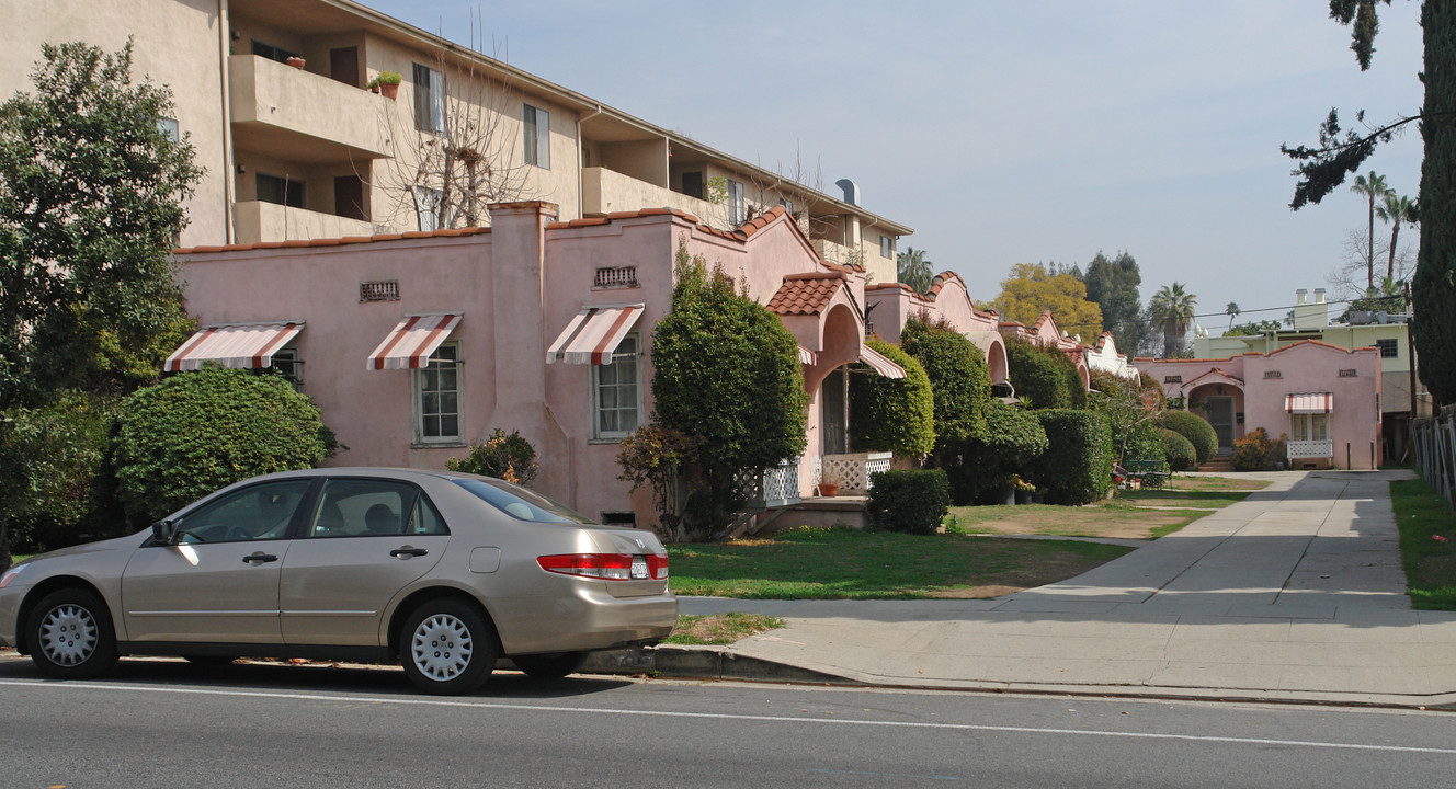 520 Los Robles Ave in Pasadena, CA - Building Photo