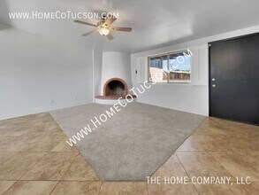 3201 W Massingale Rd in Tucson, AZ - Building Photo - Building Photo