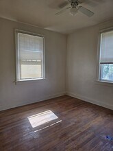 2528 McLaran Ave in Jennings, MO - Foto de edificio - Building Photo